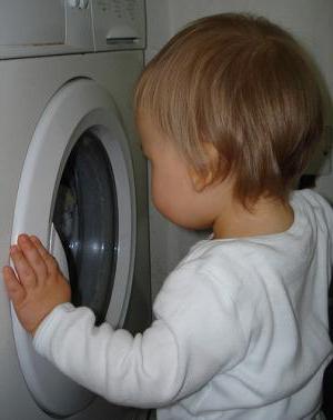 洗濯用ゲルまたは粉末 - それは何が良いですか？子供のものを洗うよりも？
