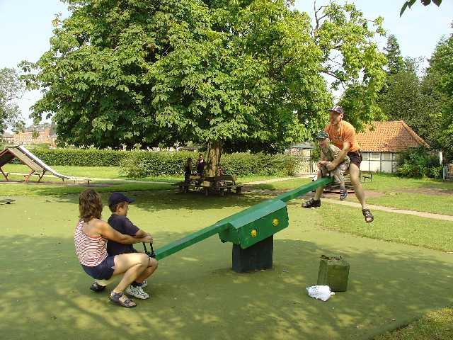 子どもの遊び場の手配