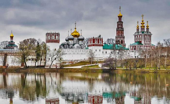 モスクワのZachatyevsky修道院：アドレス、修道院に行く方法