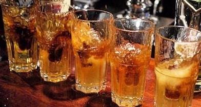 何が、いつ、どのようにジャガマスターを飲むか - 人気のあるドイツの酒