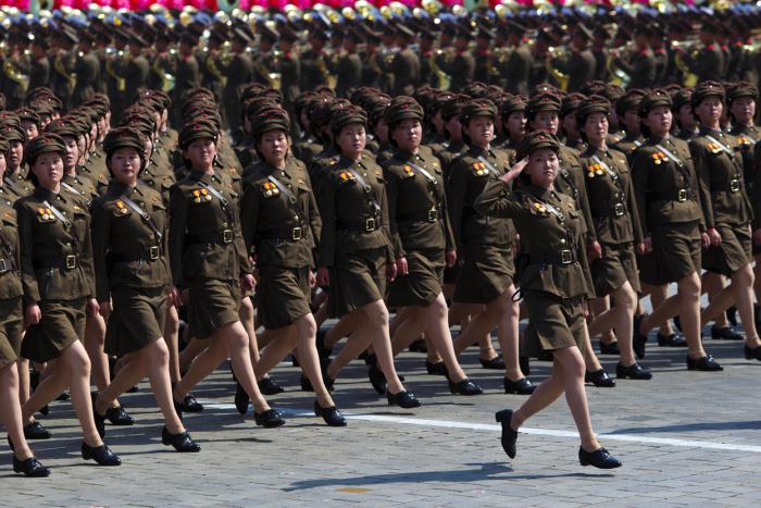 北朝鮮軍の女性​​たち