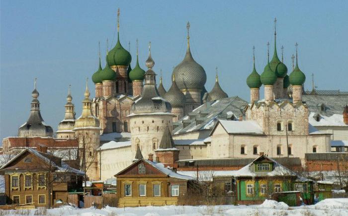 ロシアの小さな金の指輪spb 