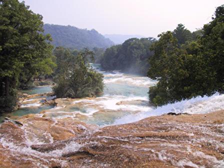 洪水のルール：静かに保ち、避難の準備をする